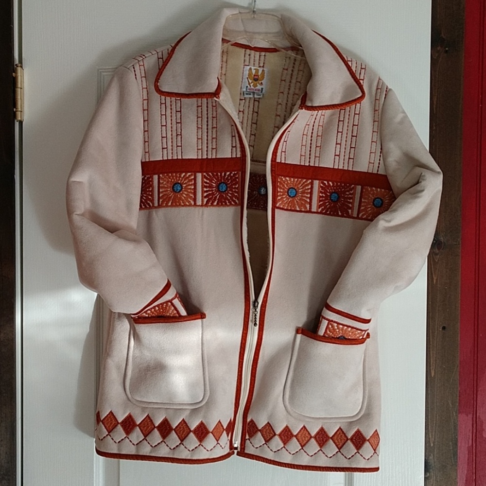 Native American style coat - Picture 3 of 4